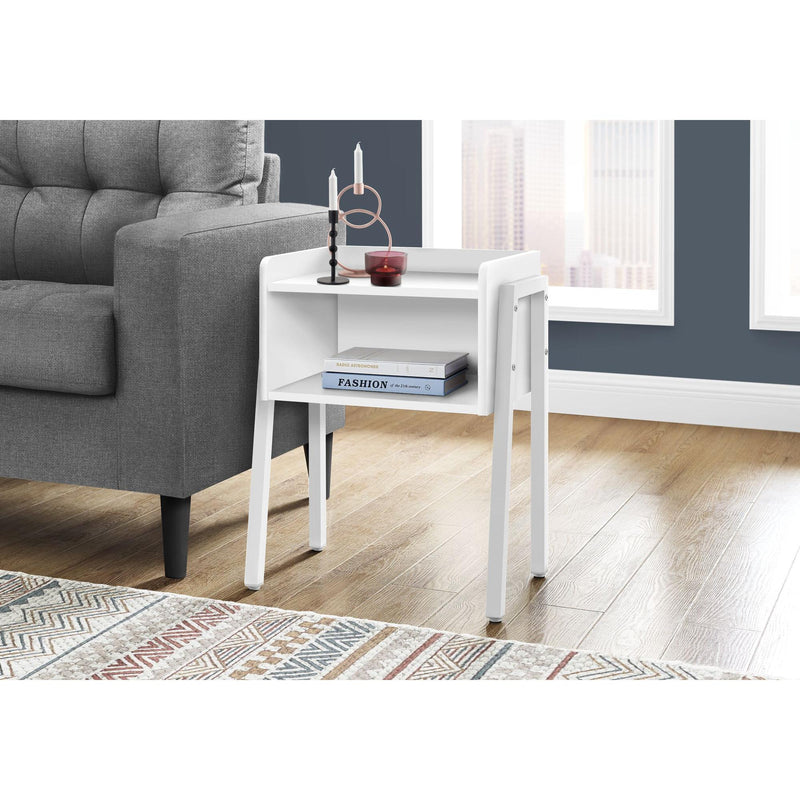 Monarch End Table M1587 IMAGE 1